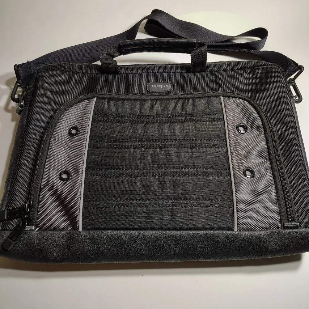 Targus Drifter Carrying Case For 15.6